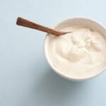 Yogurt in Hindi गर्मी के दिनों में दही खाने के फायदे और नुकसान